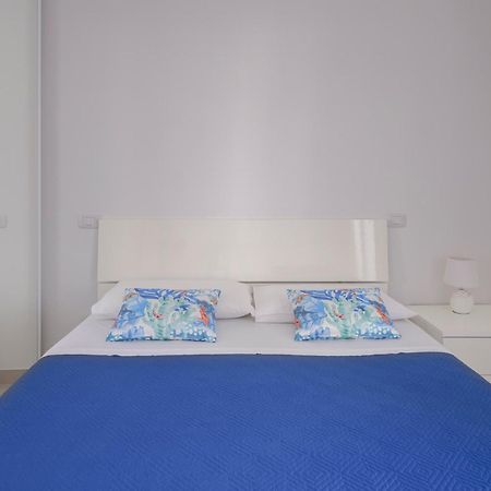Dolcevitasuites - Modern 3 Bdr Villa In S. Lorenzo 레이타니 외부 사진
