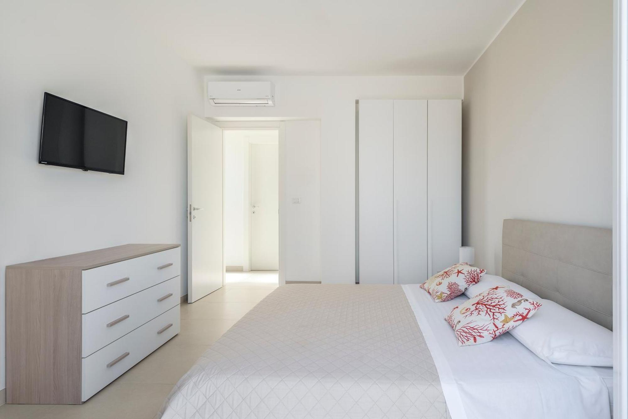 Dolcevitasuites - Modern 3 Bdr Villa In S. Lorenzo 레이타니 외부 사진