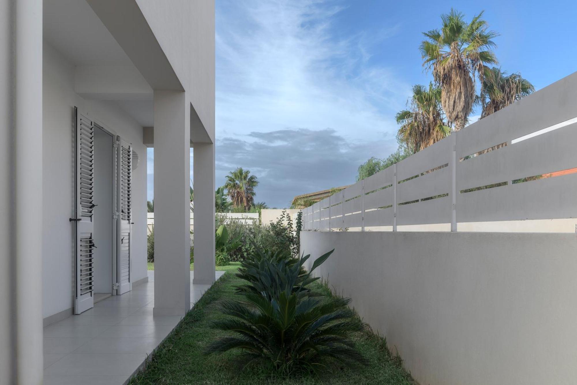 Dolcevitasuites - Modern 3 Bdr Villa In S. Lorenzo 레이타니 외부 사진