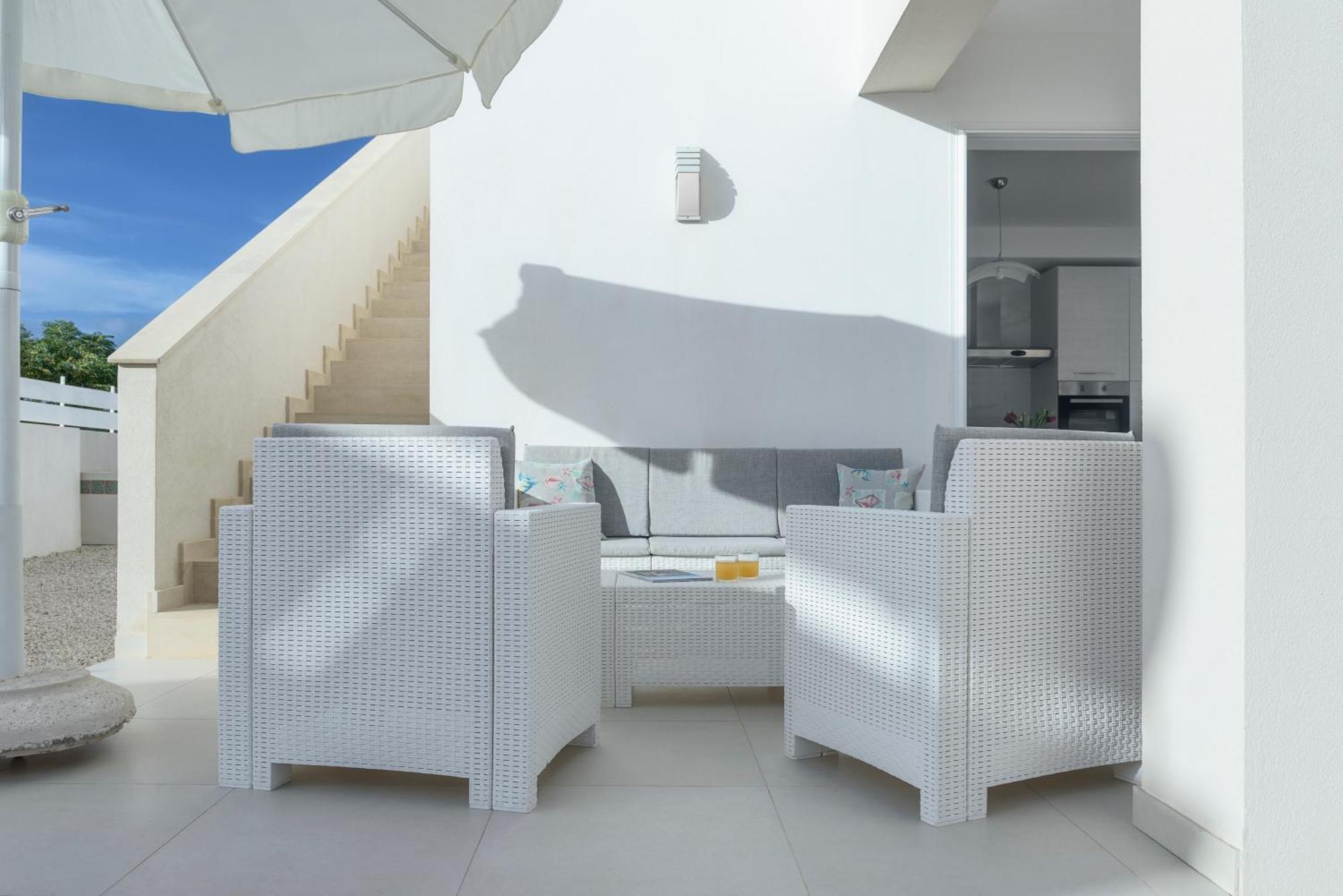 Dolcevitasuites - Modern 3 Bdr Villa In S. Lorenzo 레이타니 외부 사진