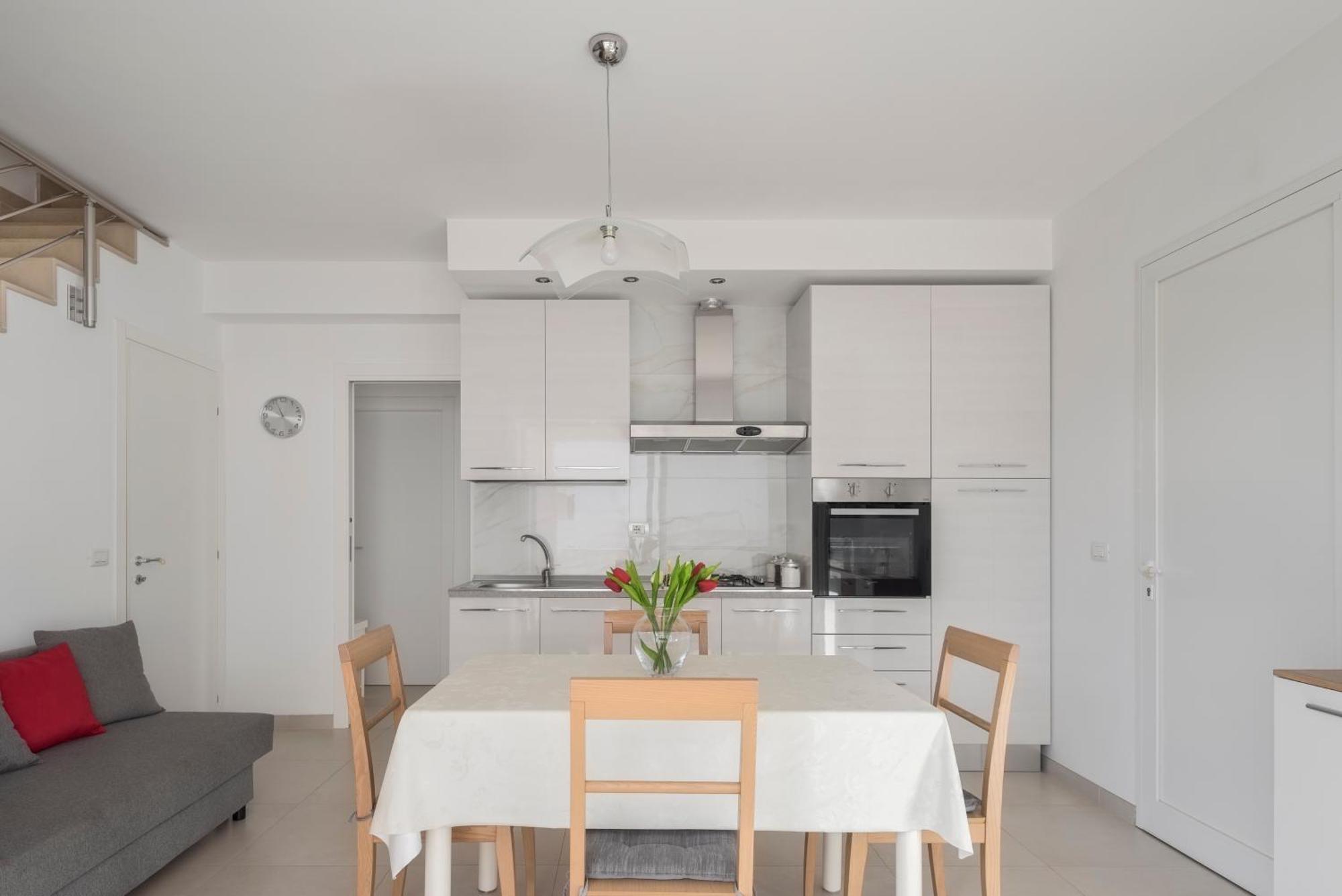 Dolcevitasuites - Modern 3 Bdr Villa In S. Lorenzo 레이타니 외부 사진